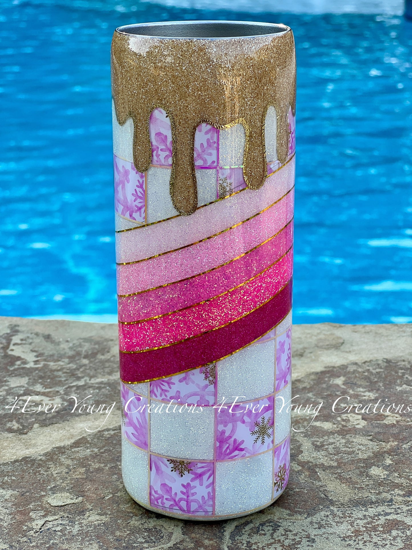 Retro snowflake swirl with drip tumbler