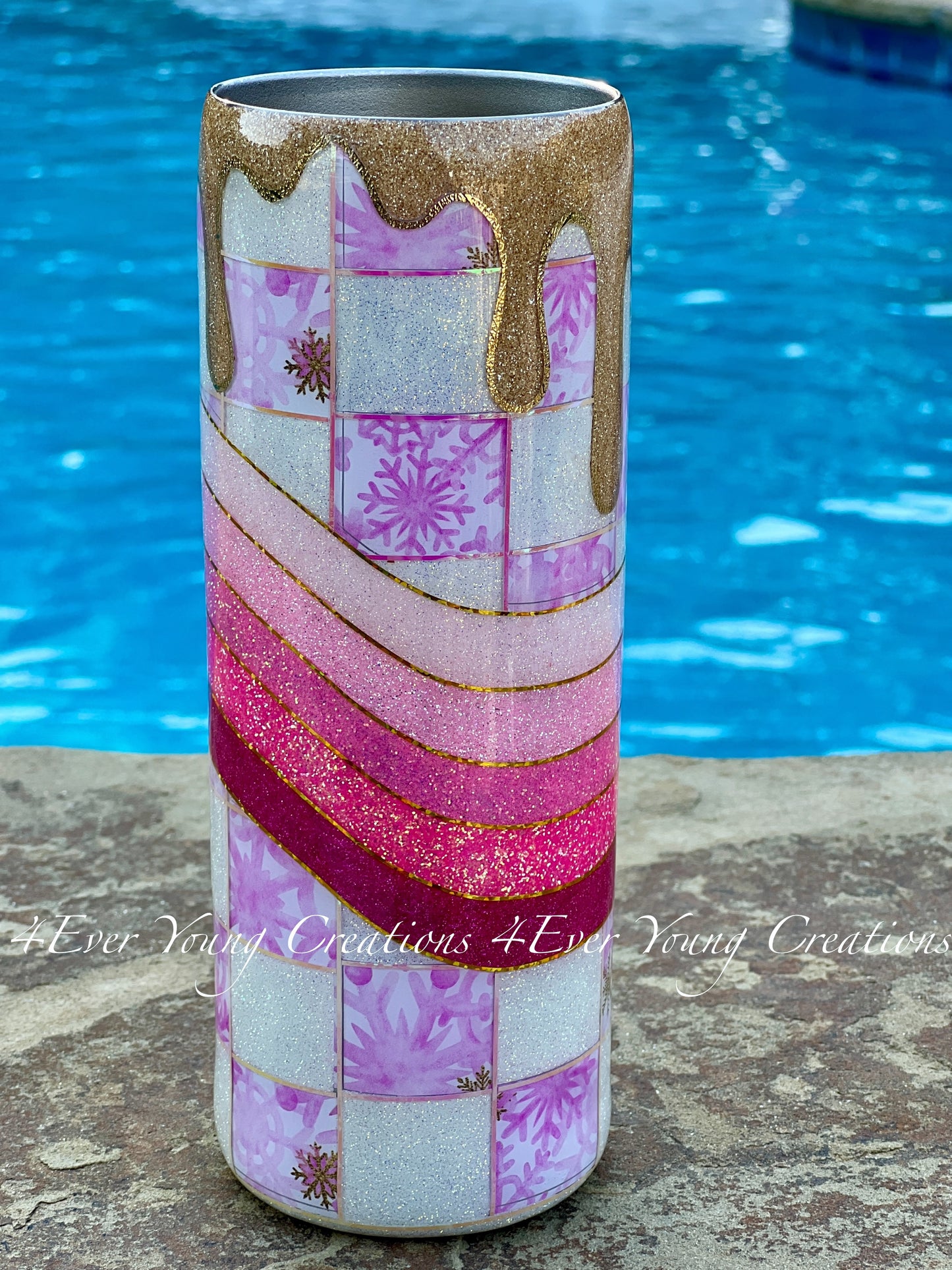 Retro snowflake swirl with drip tumbler