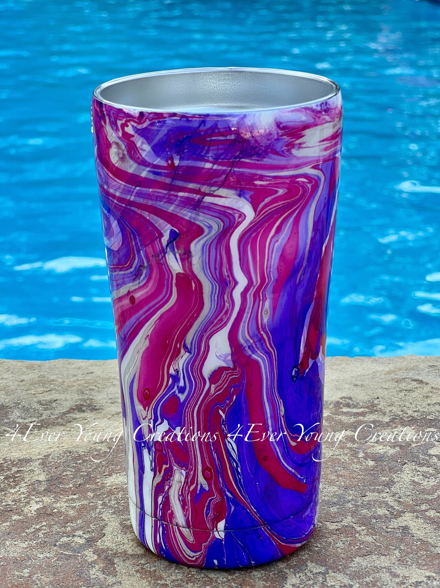 Hydro-dipped swirl tumbler